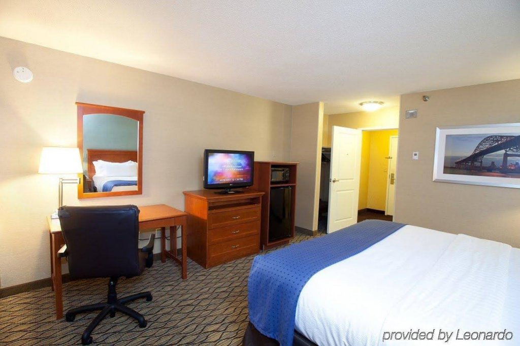 Фото Holiday Inn & Suites Duluth Downtown, an Ihg Hotel