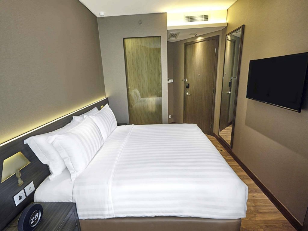 Фото Ashley Wahid Hasyim