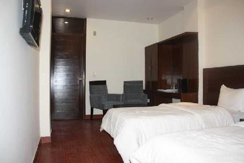 Фото Hotel The Raj, New Delhi