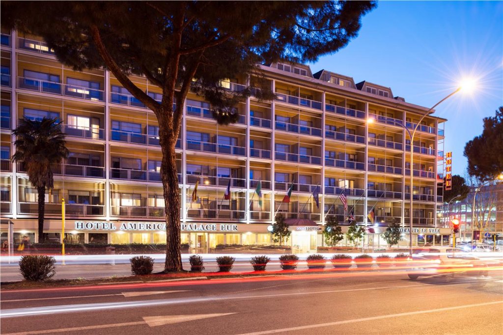 Фото отеля 2