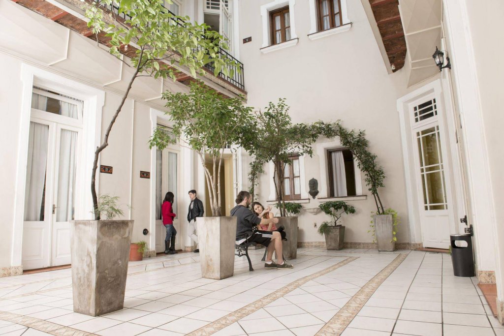 Фото отеля 2