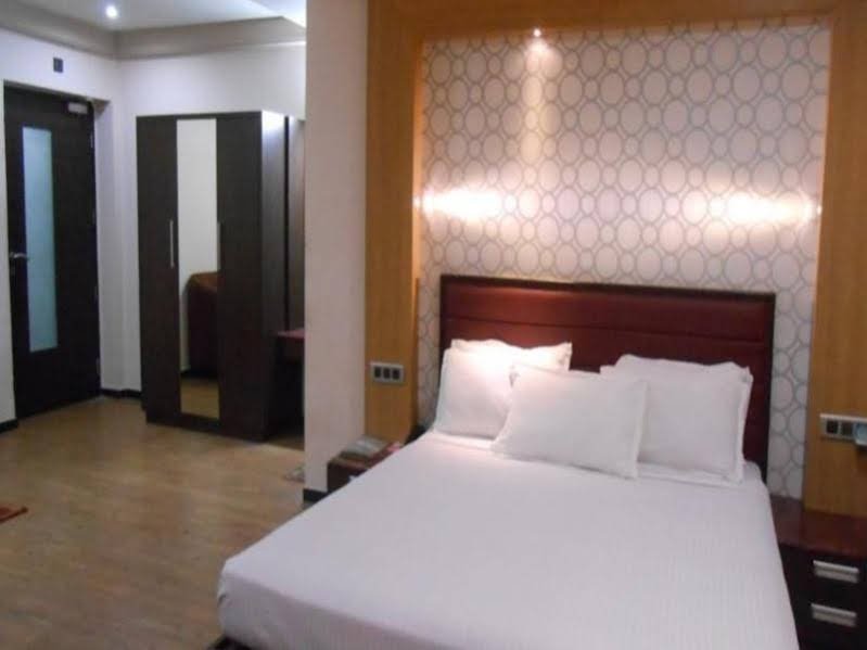 Фото Gold Coast Beach Resort