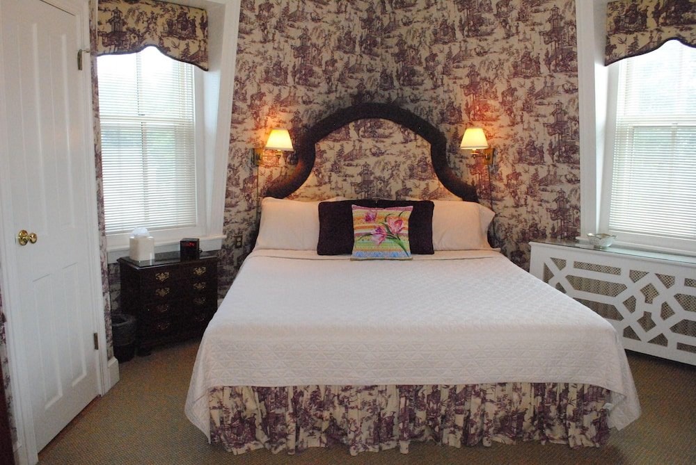 Фото Flag House Inn