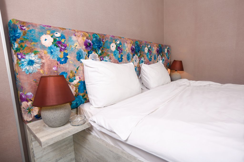 Фото New Metekhi