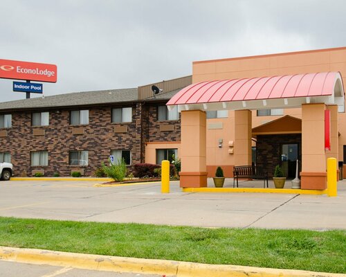 Гостиница AmericInn Topeka в Топике