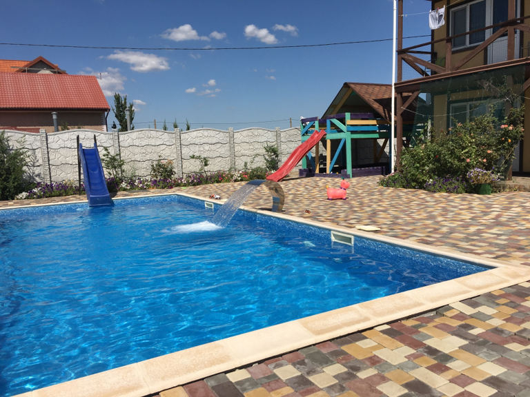 Фото У сестер