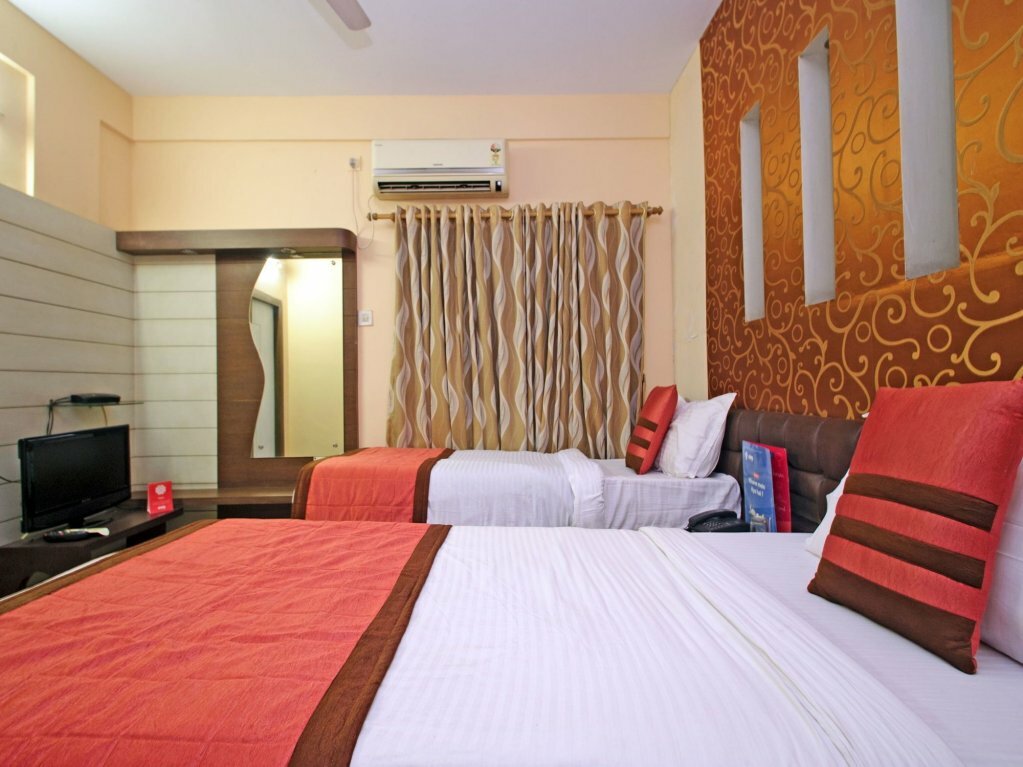 Hotel Oyo 6606 Seacom Inn Purbadiganta, Calcutta, photo