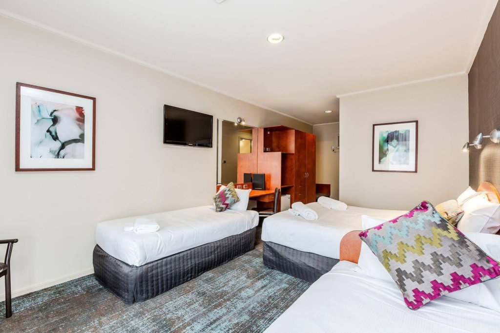 Фото Tonsley Hotel