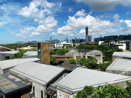 Фото Bay Breeze Hotel