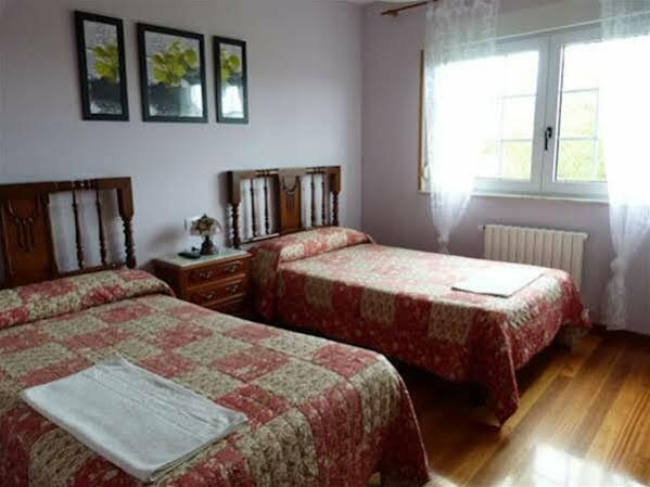 Гостиница Pensión Albergue A Pedra