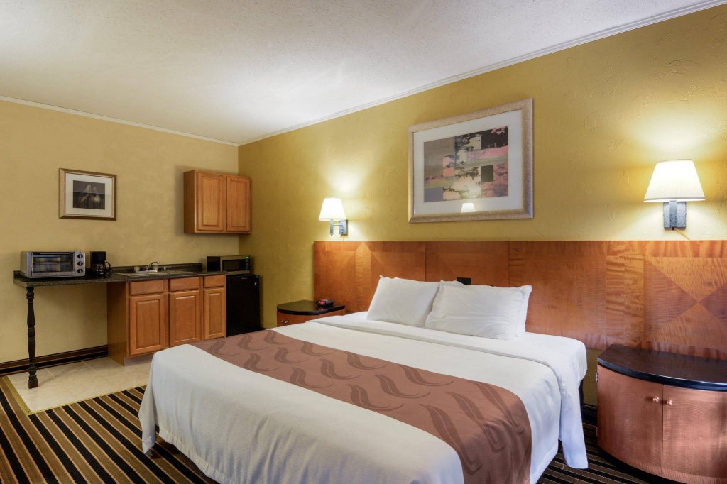 Фото Baymont by Wyndham Front Royal Near Shenandoah National Park