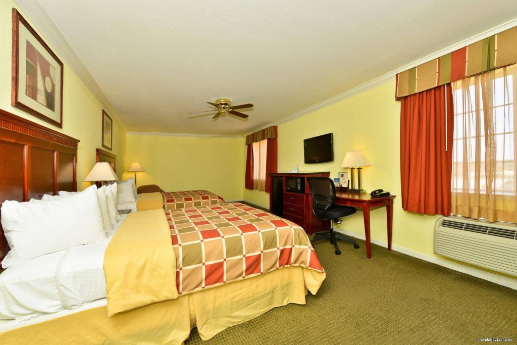 Фото Best Western Heritage Inn