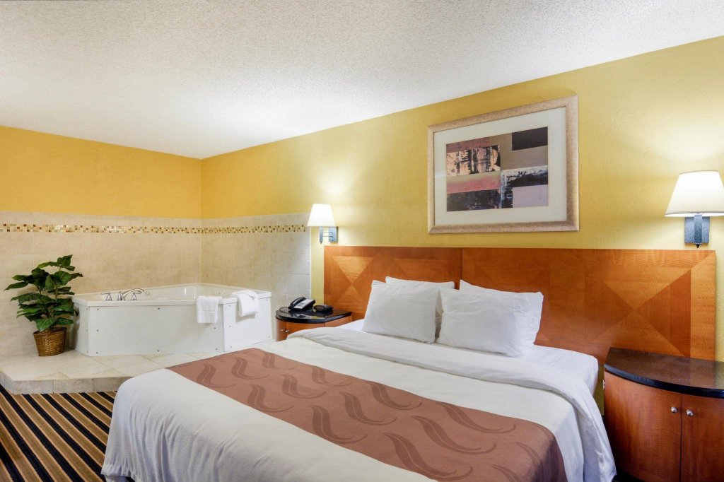 Фото Baymont by Wyndham Front Royal Near Shenandoah National Park