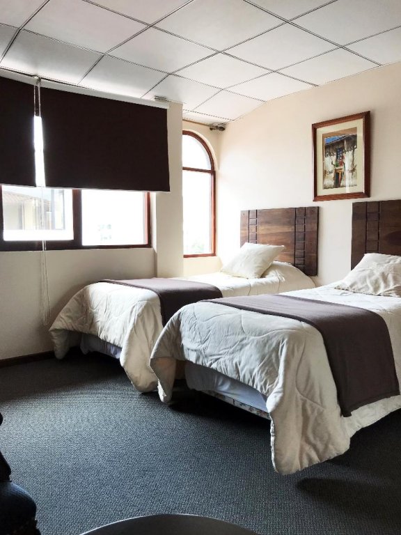 Фото Hotel Muros Quito