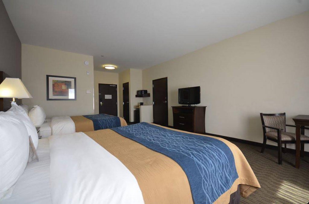 Фото Comfort Inn & Suites Oklahoma City West - I-40