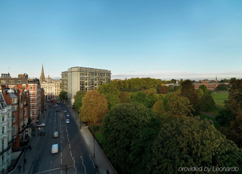 Фото Royal Garden Hotel