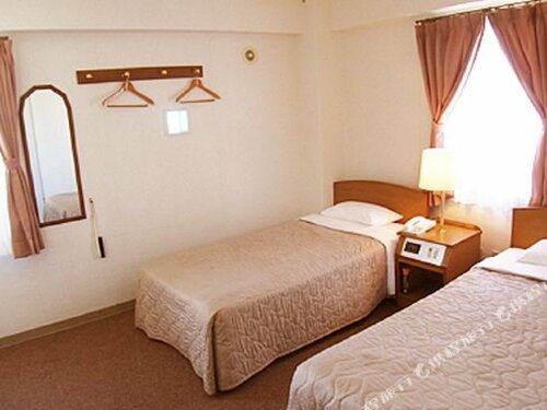 Гостиница Business Hotel Marine West Naha в Нахе