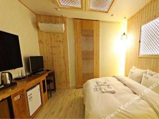 Фото Decalle Hotel