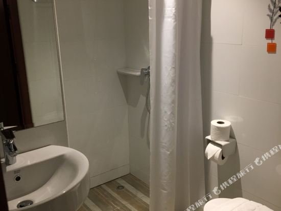 Фото Chada Mantra Hotel