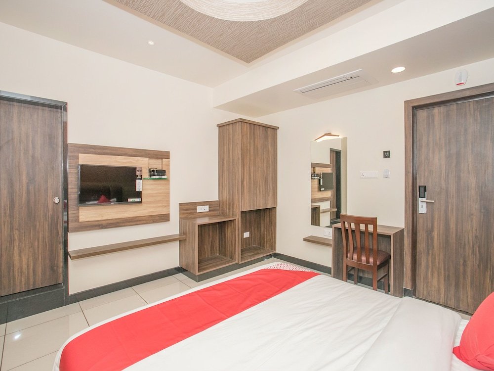 Фото Capital O 15403 Krishna Vaibhava