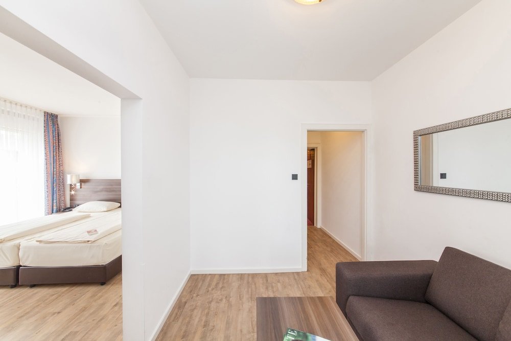 Фото Novum Hotel Continental Frankfurt