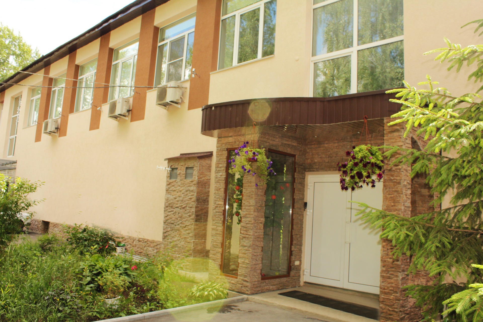 Фото отеля 2