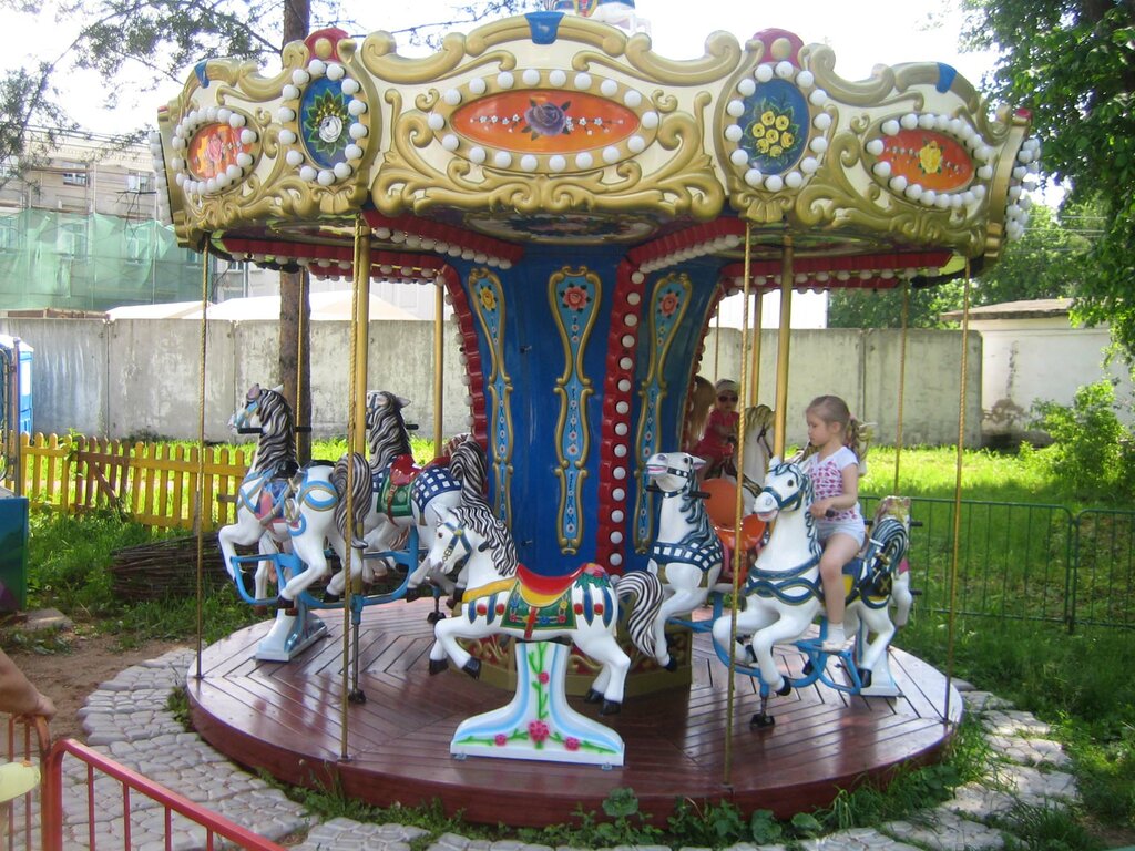 Lunapark Polyana skazok, Kirov, foto