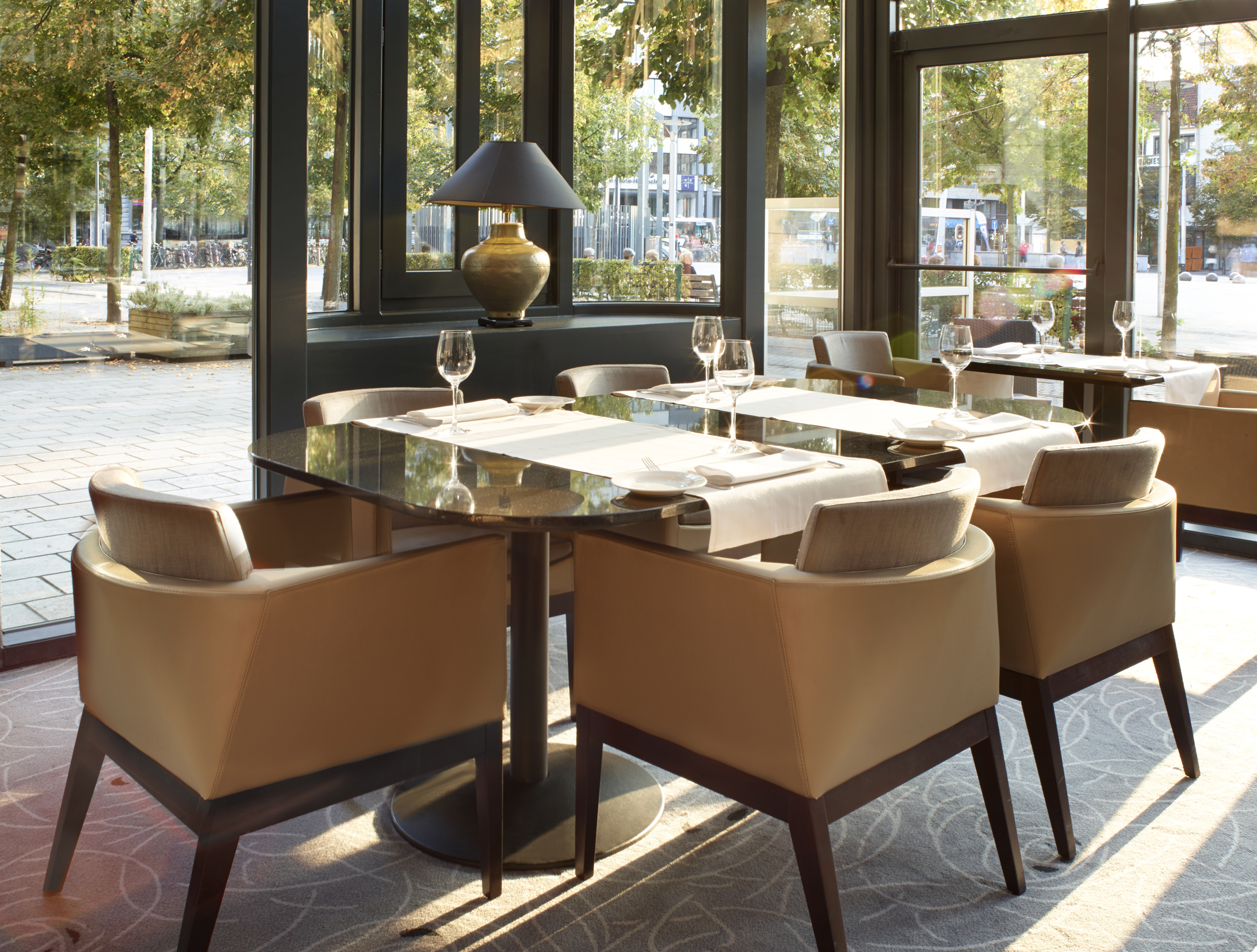 Фото Hilton Antwerp Old Town