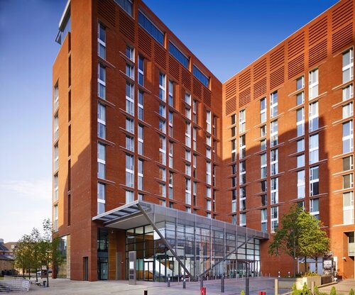Гостиница DoubleTree by Hilton Hotel Leeds City Centre в Лидсе