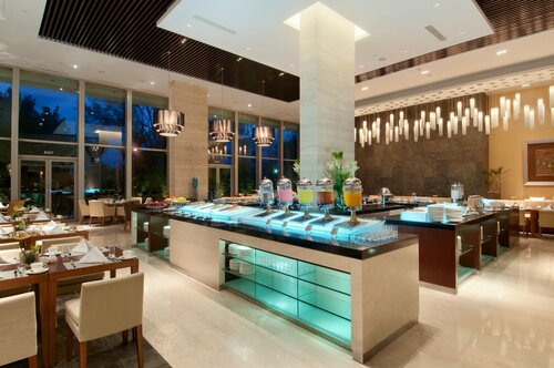 Внешний вид отеля Hilton Bandung в Бандунге, фото 1