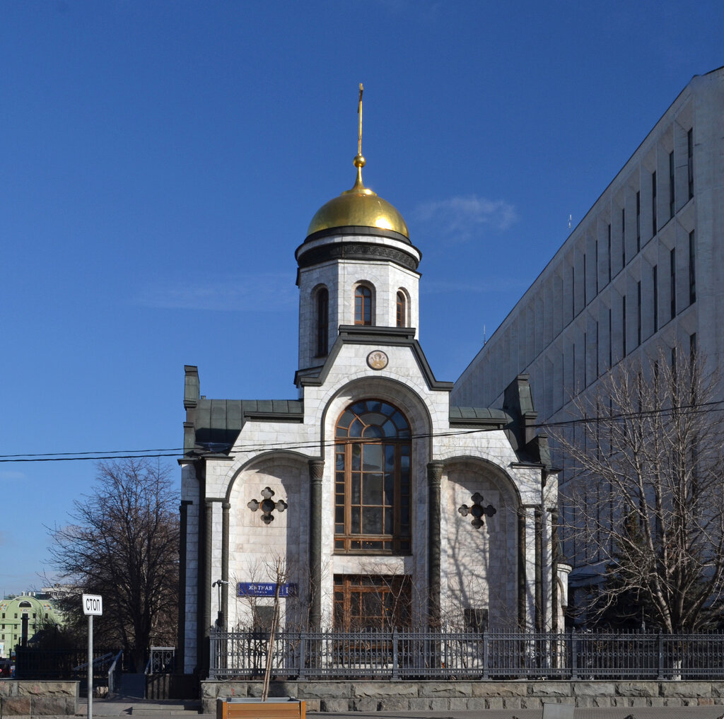 Православный храм Храм Казанской иконы Божией Матери на Калужской площади, Москва, фото