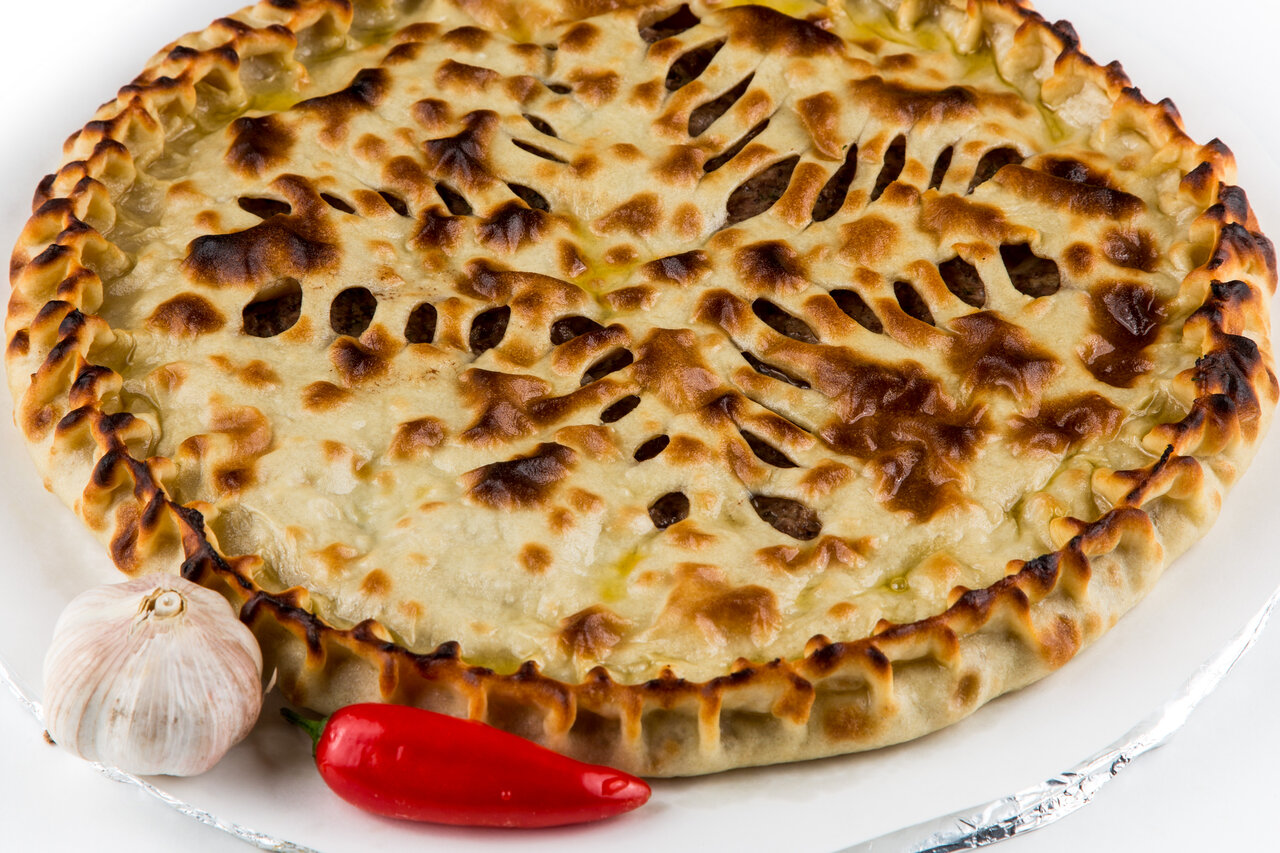 Осетинский пирог фыджин с мясом