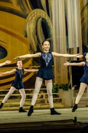 Müzik ve dans grupları Obraztsovy khoreografichesky ansambl Rosinka, Harkiv, foto