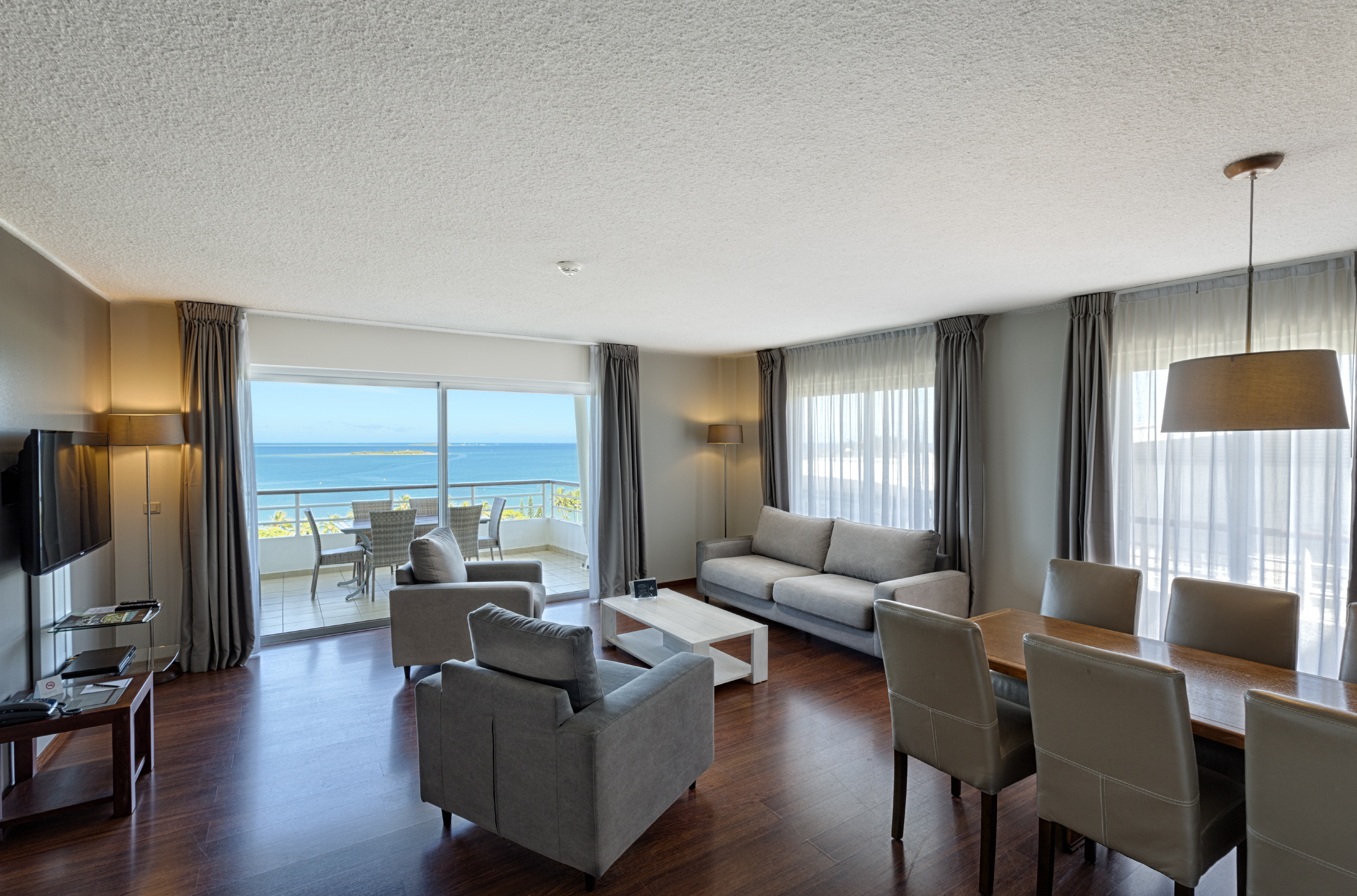 Фото Hilton Noumea La Promenade Residences