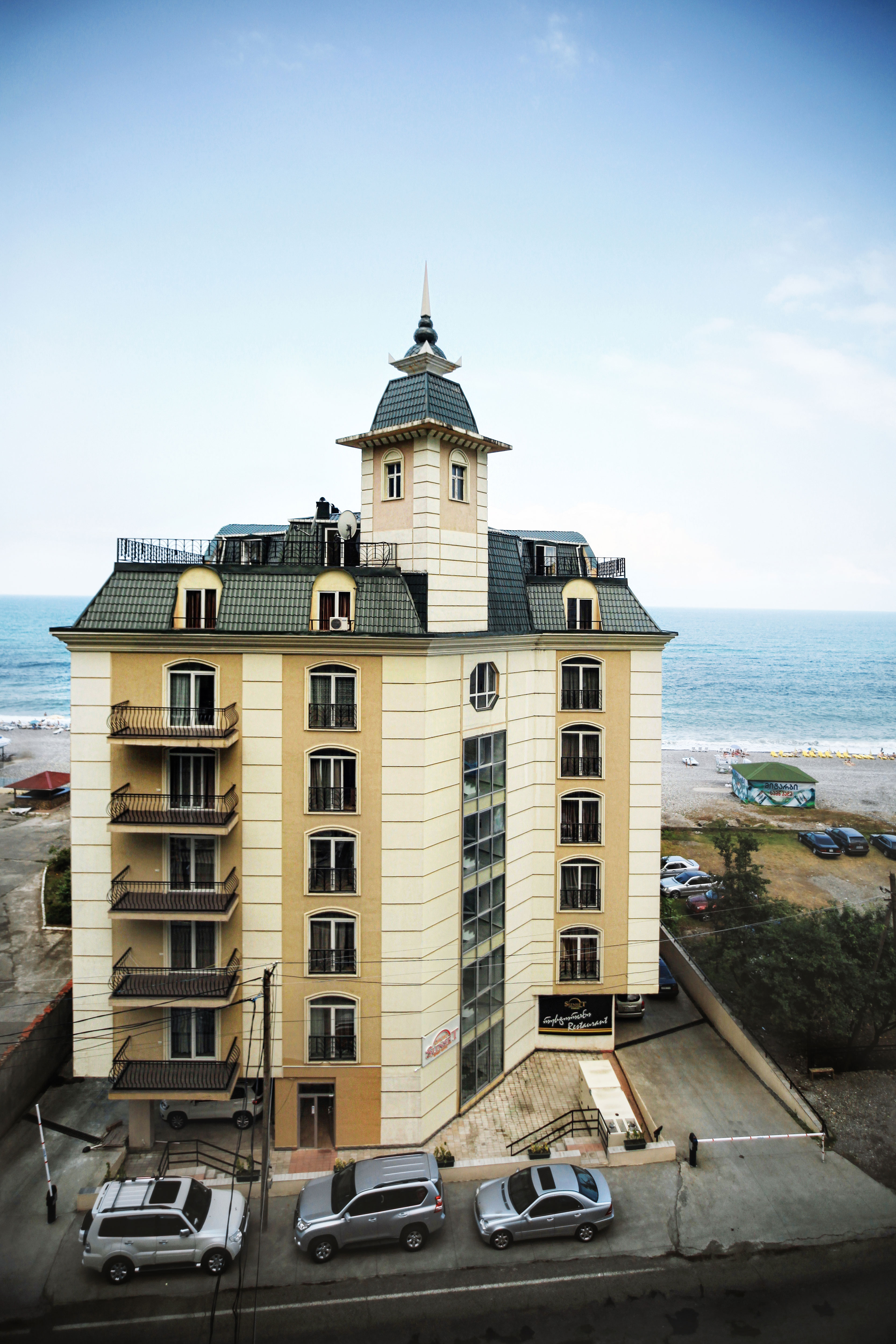 Фото отеля 2