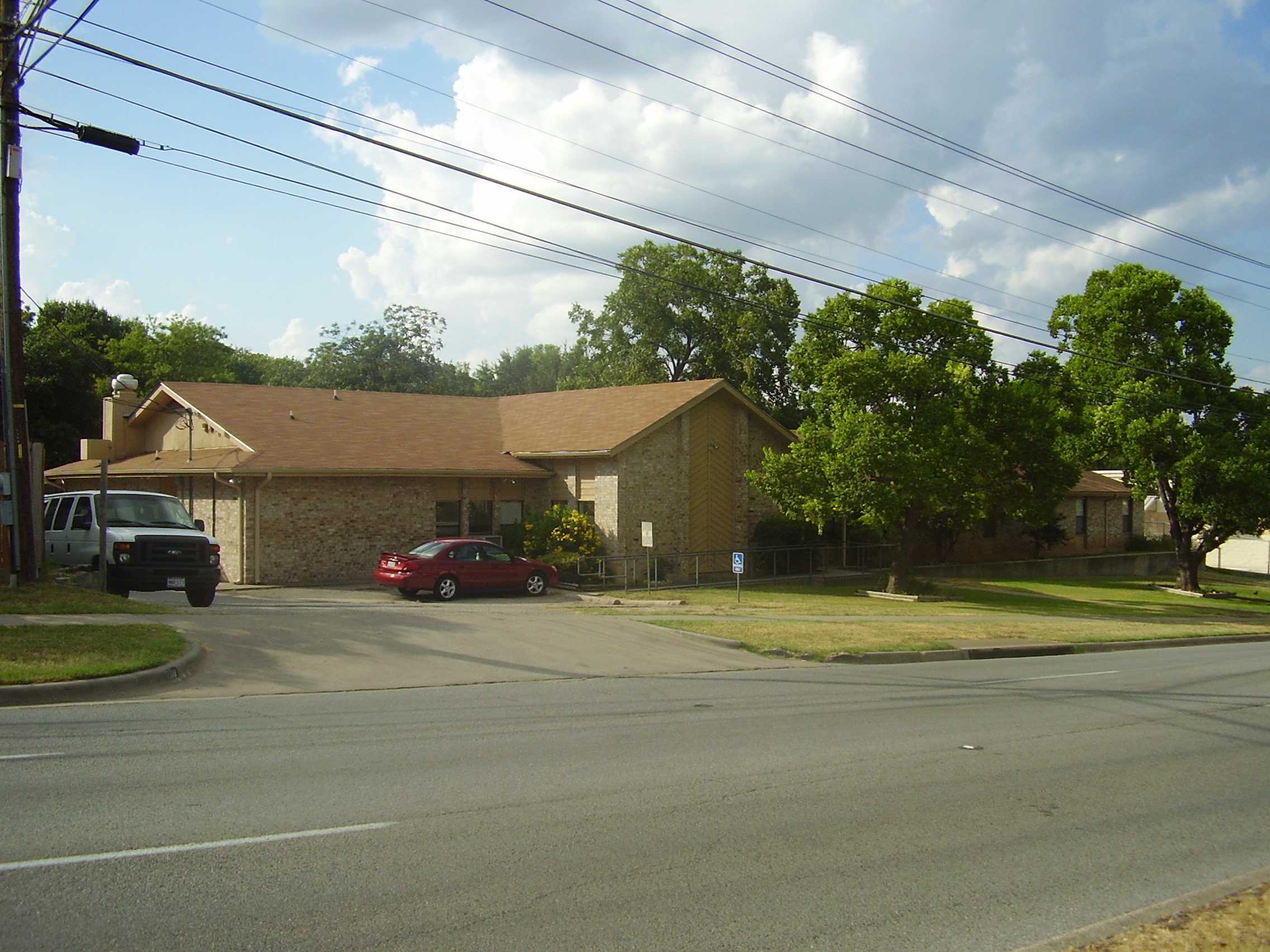 Фото Halfway House