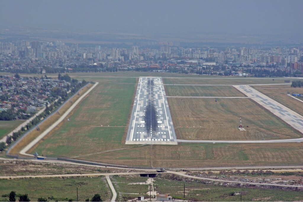 Havaalanları Adana Şakirpaşa Havalimanı, Adana, foto