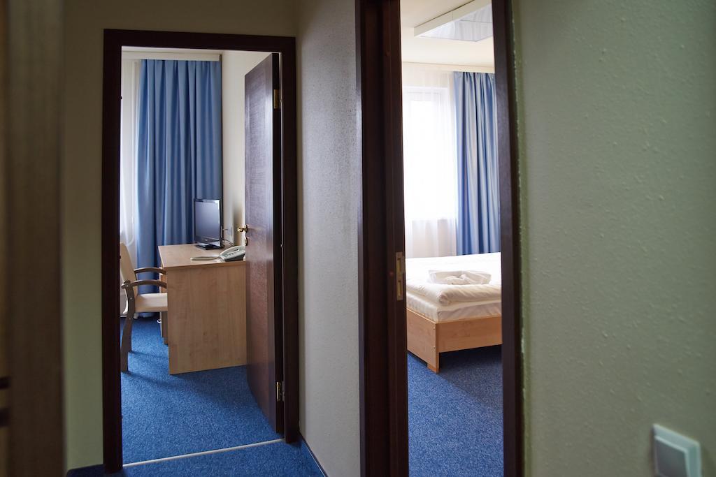 Фото East Time Hotel