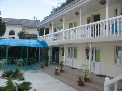 Фото Уютный Дворик