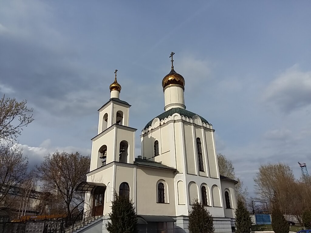 Orthodox church Church-chapel of Seraphim of Sarov at the Intercession cemetery, Moscow, photo