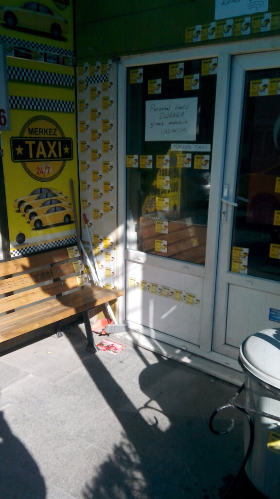 محطة سيارات الأجرة Dikilitas Central Taxi Stand ، اسطنبول، صورة