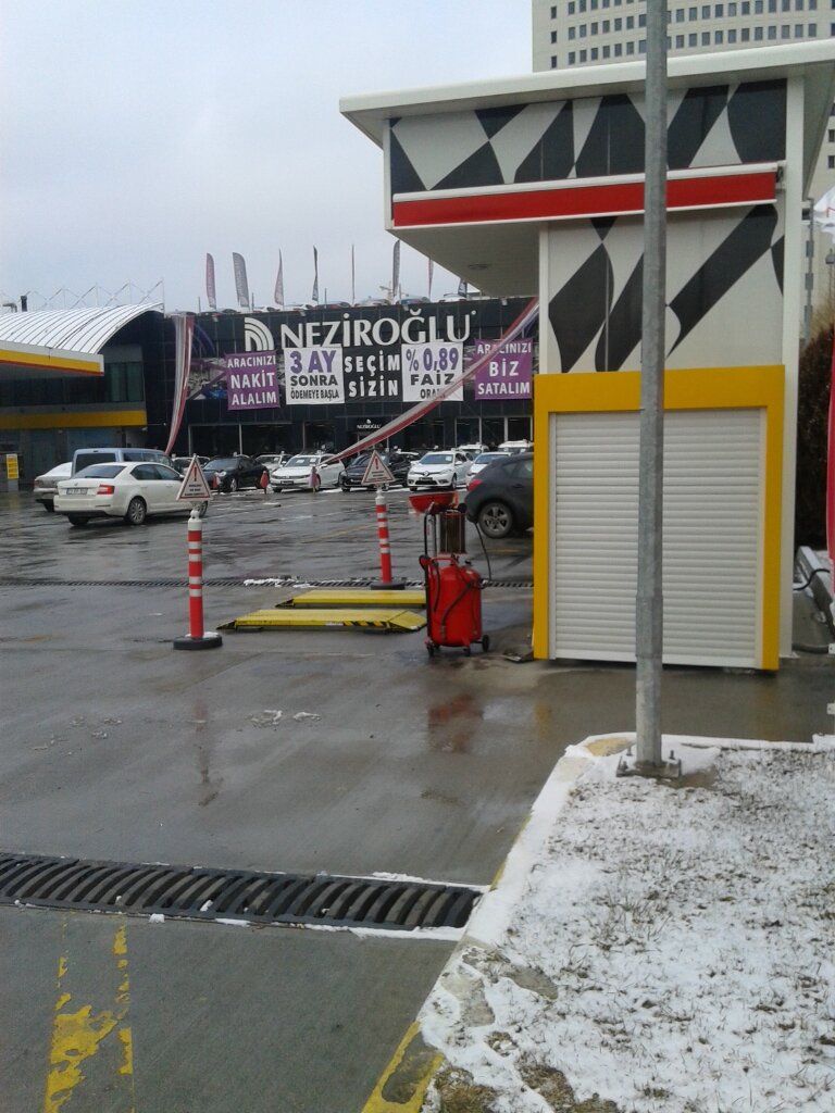 Автосалон Automotive Neziroğlu, Анкара, фото