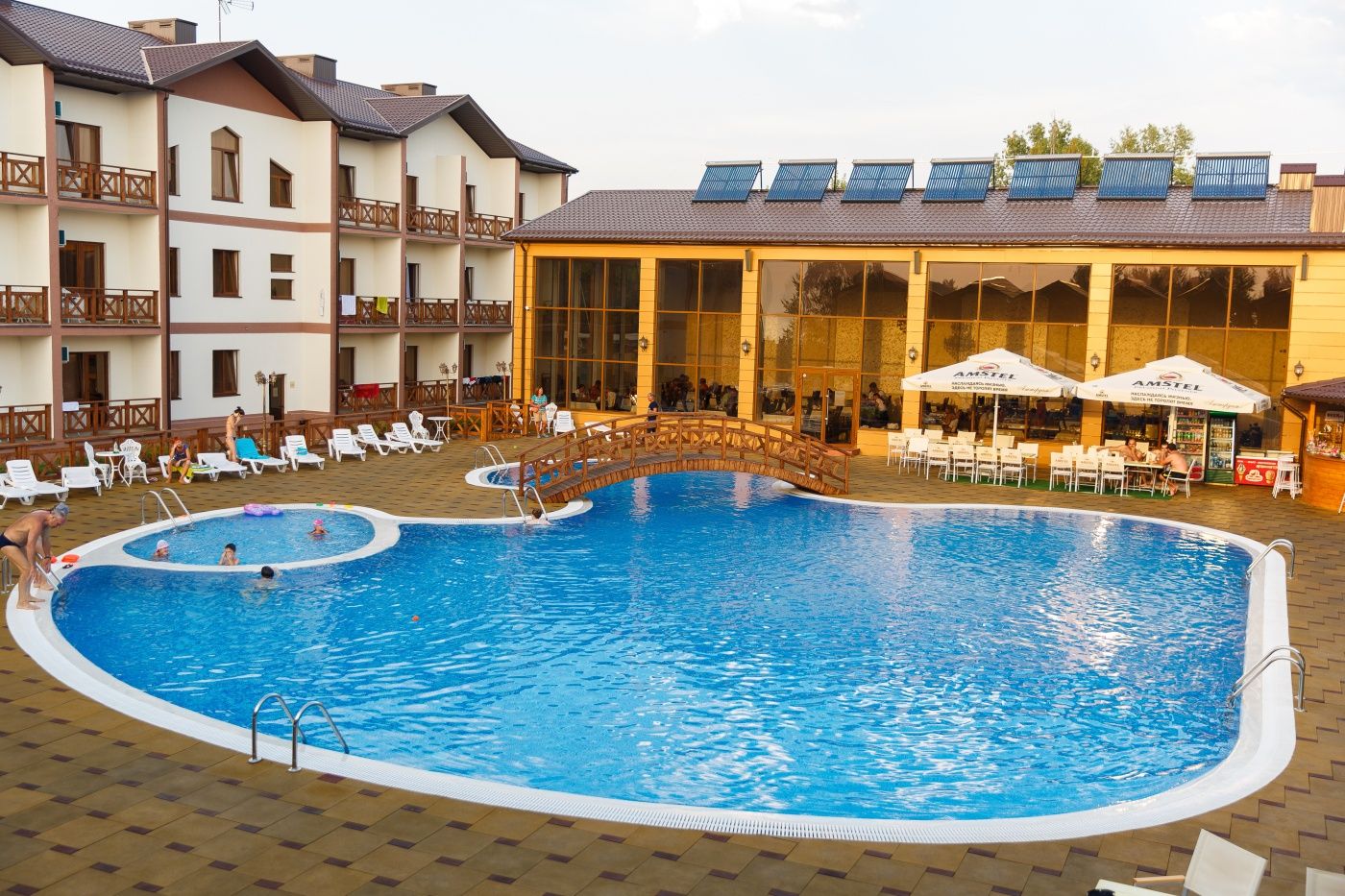 Фото отеля 2