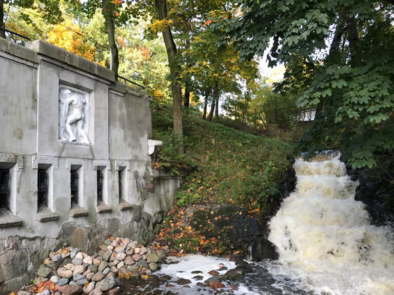 Жанровая скульптура Геркулес, Калининград, фото