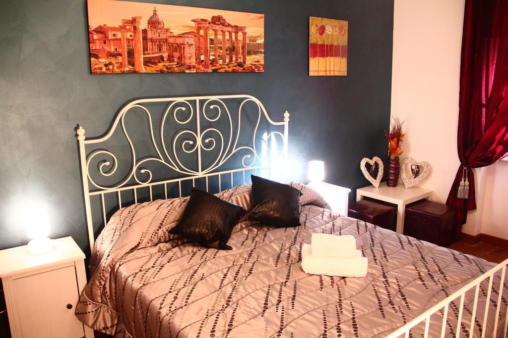 Фото Domus Ubaldi Bed and Breakfast