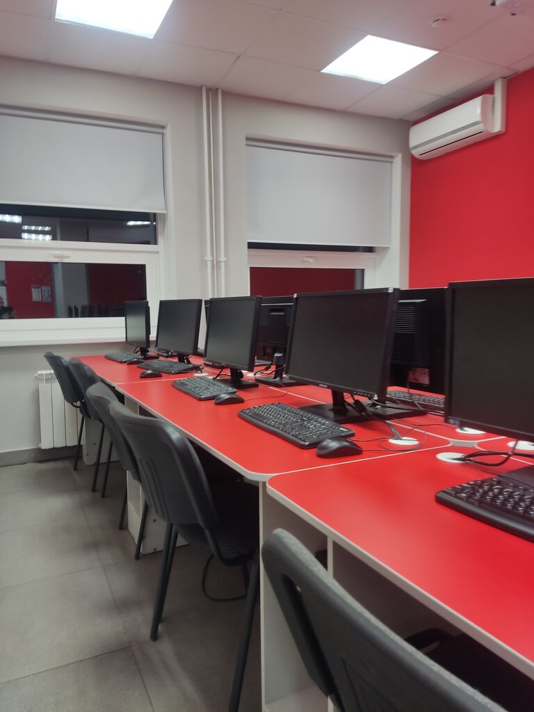 Компьютерная академия Top, компьютерные курсы, ул. Партизана Железняка ...