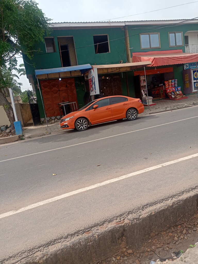 Beauty salon Glam & glossy salon, Accra, photo