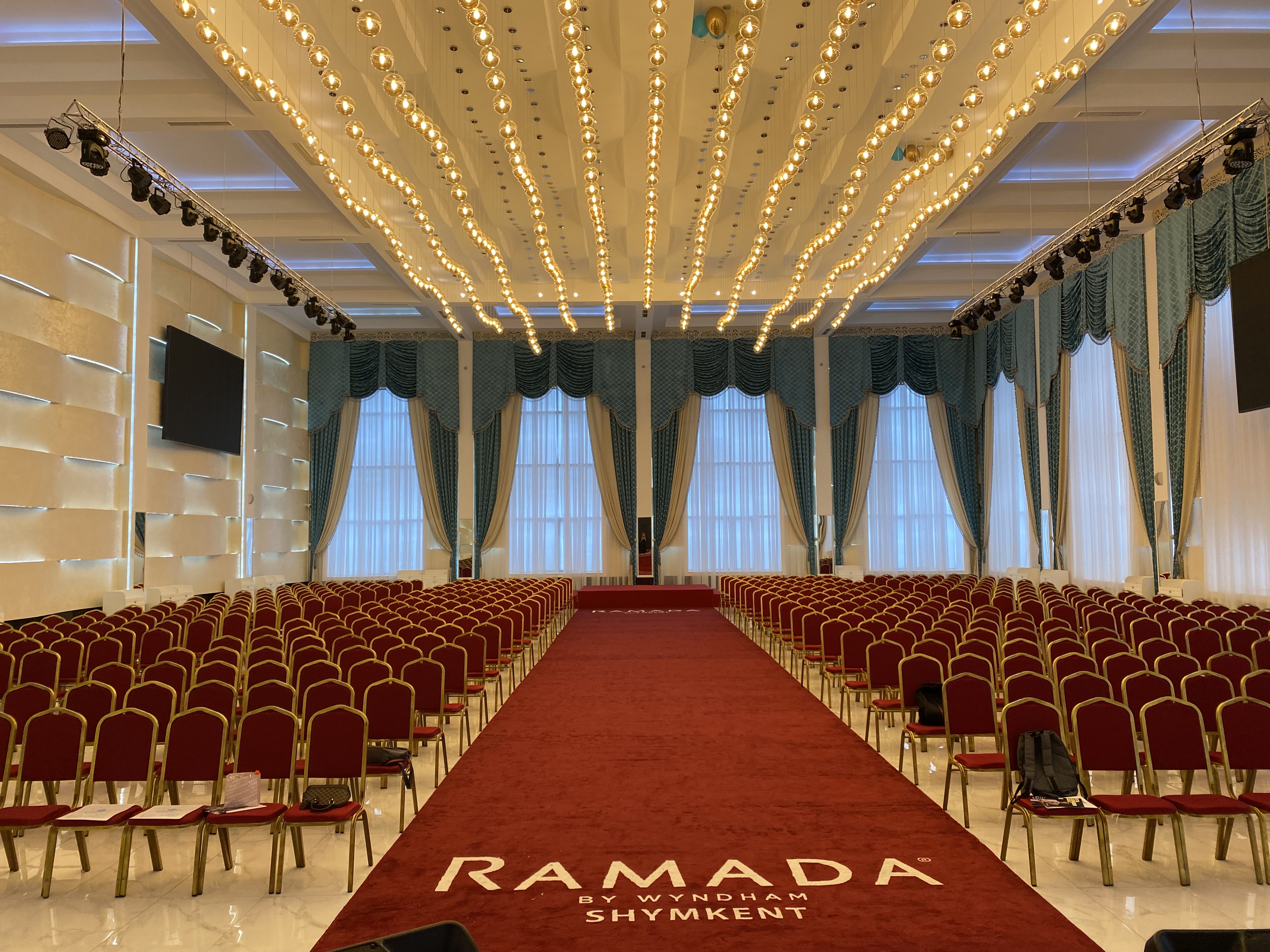 Фото Ramada by Wyndham Shymkent