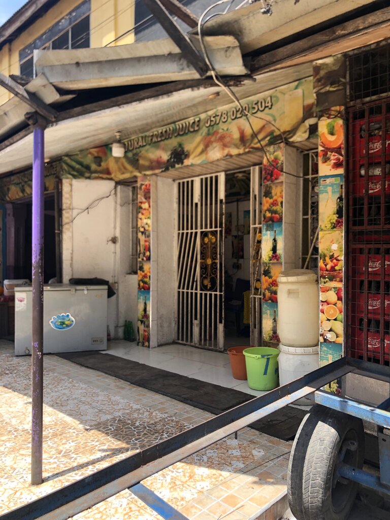 Soft drinks bar Natural Fresh Juice, Accra, photo