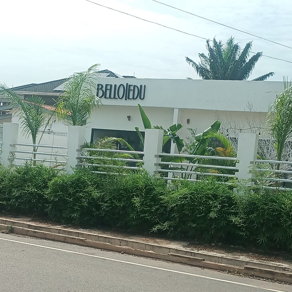 Clothing store Bello Edu, Accra, photo